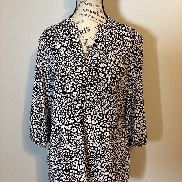 STYLE & CO PETITE ROUCHED TOP V-NECK PEASANT SLEEVED BLACK & WHITE TOP SZ. PL - Picture 1 of 8